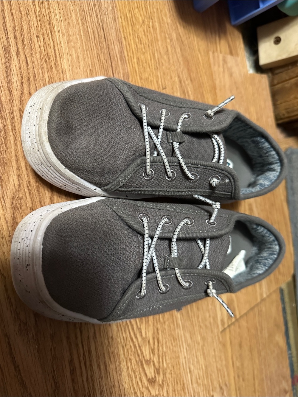 Kids Hey Dude size 3